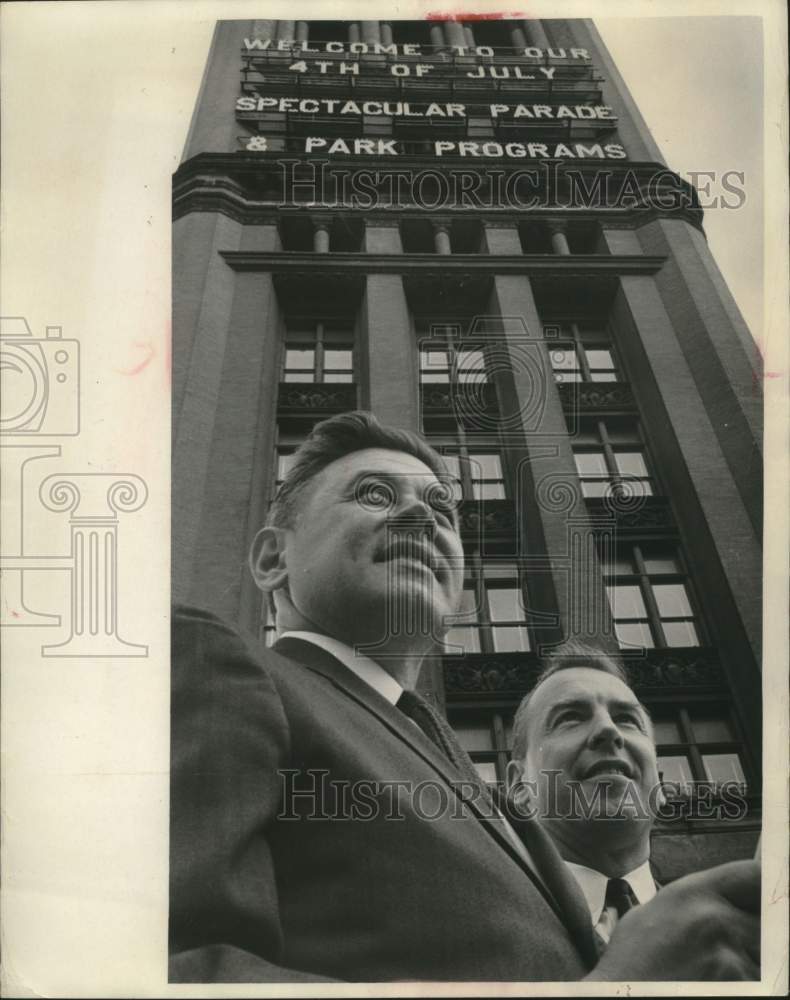 1967 Press Photo Mayor Maier and Astronaut James Lovell at City Hall Milwaukee- Historic Images
