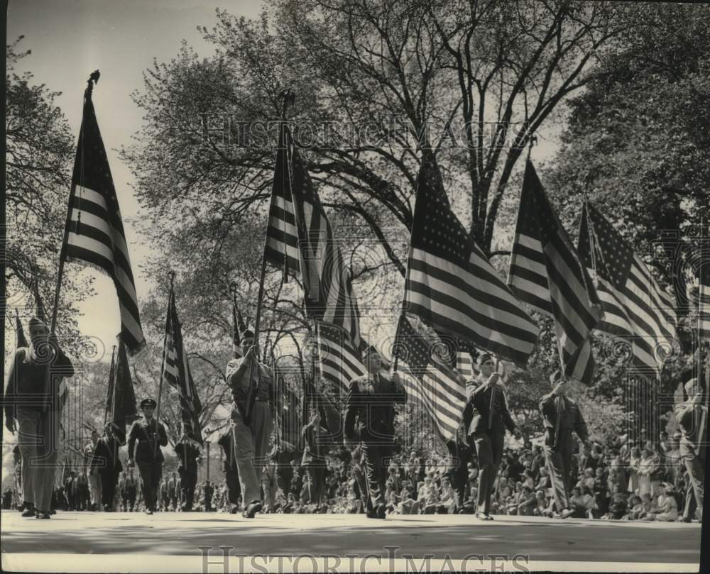 1948 Press Photo Memorial Day parade in Milwaukee, Wisconsin - mjc28075- Historic Images