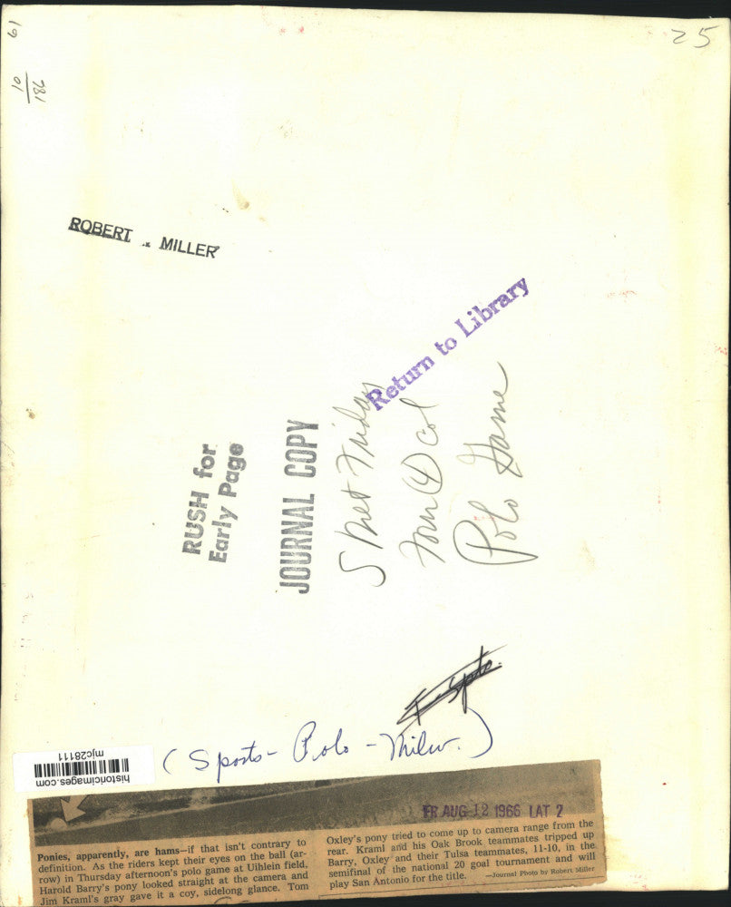 1966 Press Photo Harold Barry & others playing polo at Uihlein Field, Milwaukee