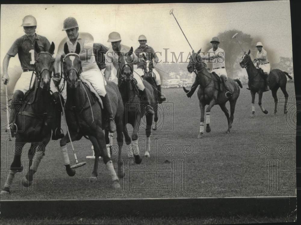 1961 Press Photo Milwaukee Polo club vs Florida Royal Palms polo club, Milwauke- Historic Images