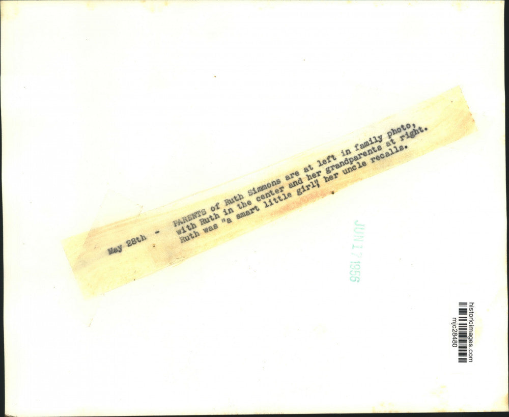 1956 Press Photo Ruth Simmons when a small child and her family - mjc28480