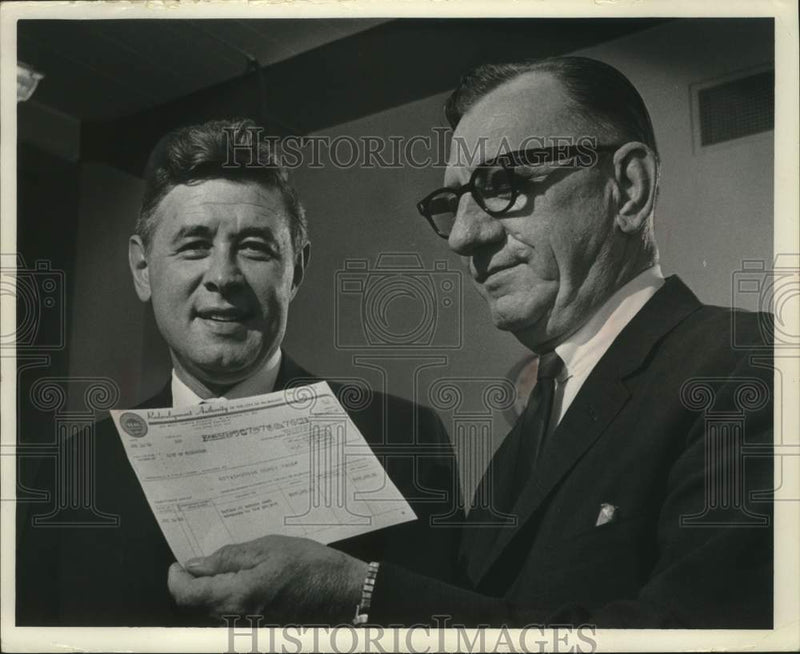 Load image into Gallery viewer, 1966 Press Photo Mayor Maier receiving a check from Alderman Robert Sulkowski
