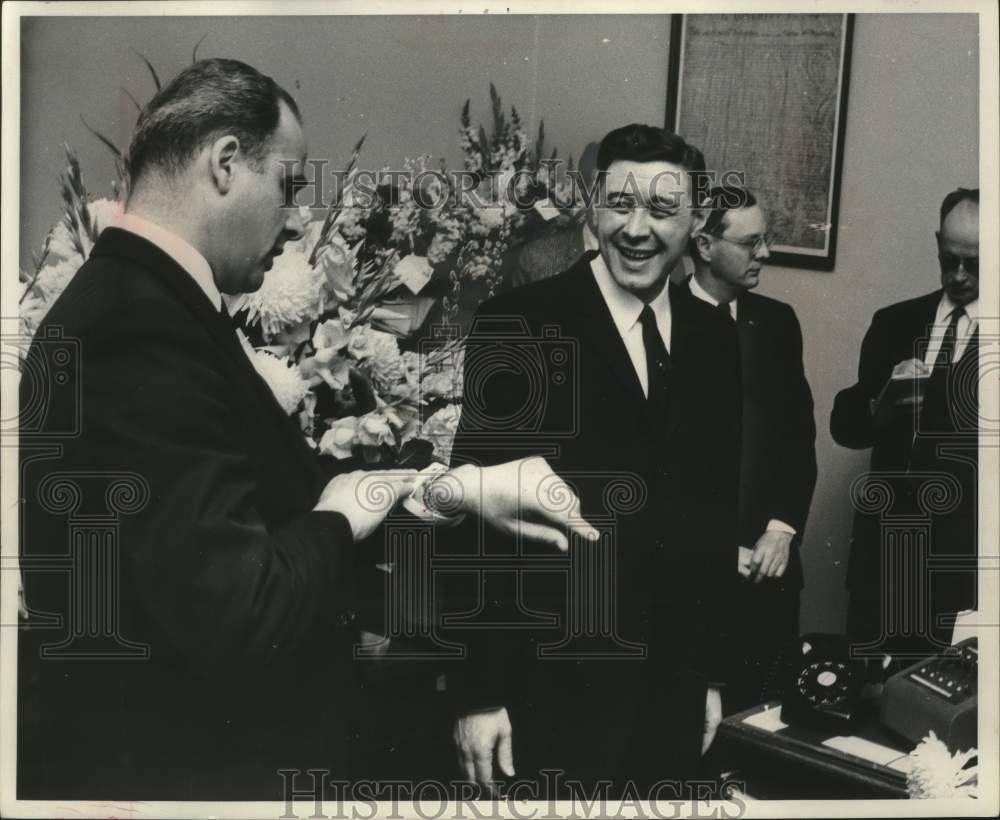 1960 Press Photo Mayor Maier at his Inauguration with Governor Nelson Milwaukee- Historic Images