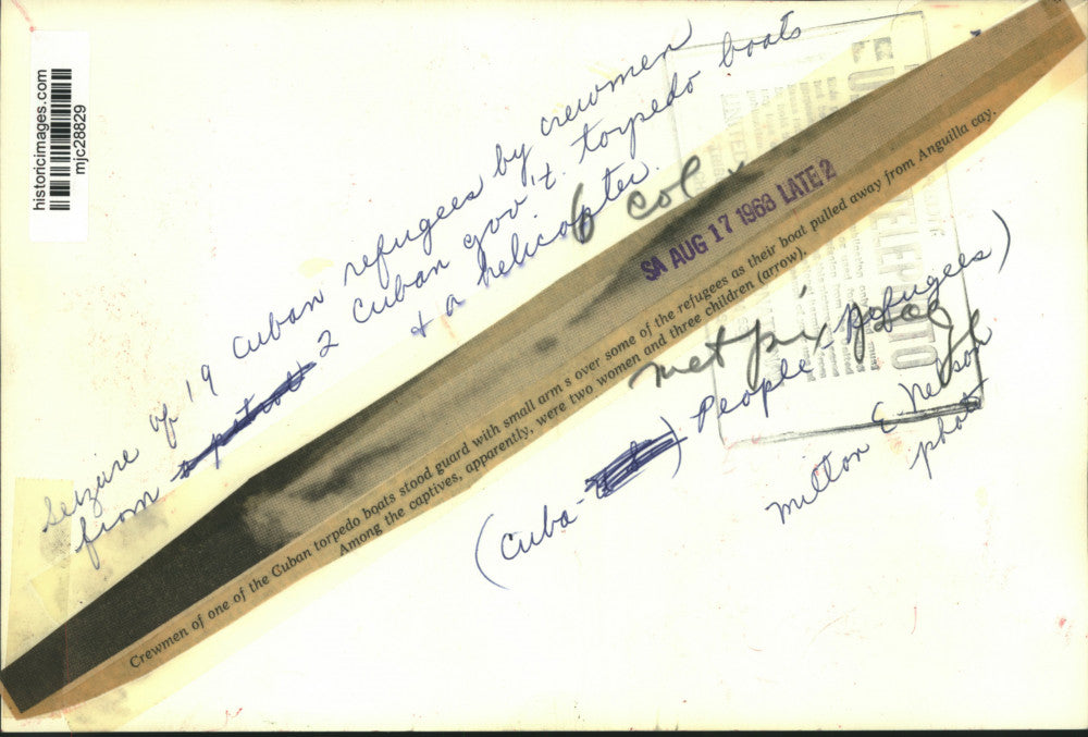 1963 Press Photo Cuban Refugees captured by crewman on Cuban government boat