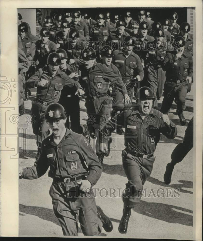 Load image into Gallery viewer, 1961 Press Photo Cadets at Wisconsin military academy in Madison run from class
