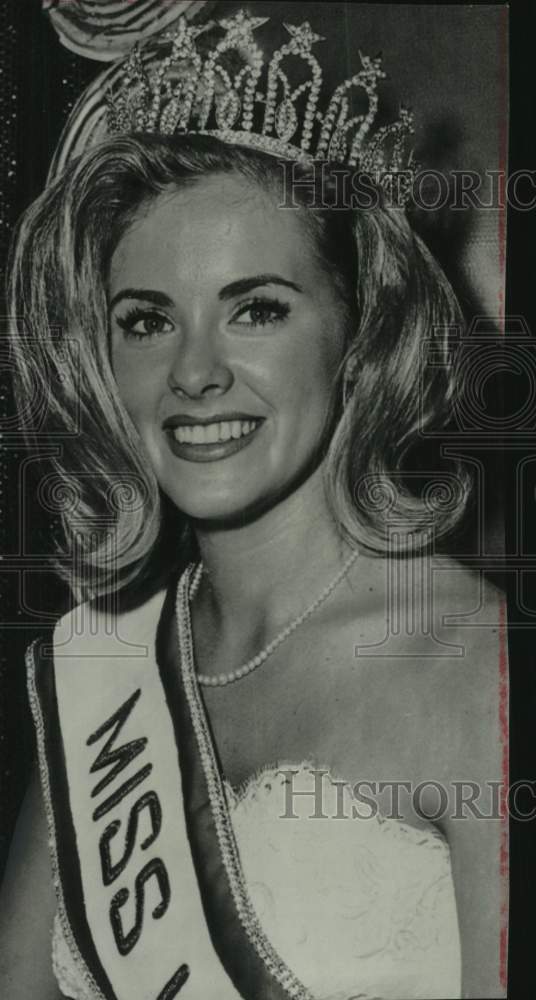 1965 Press Photo Miss USA Sue Ann Downey - mjc30751- Historic Images