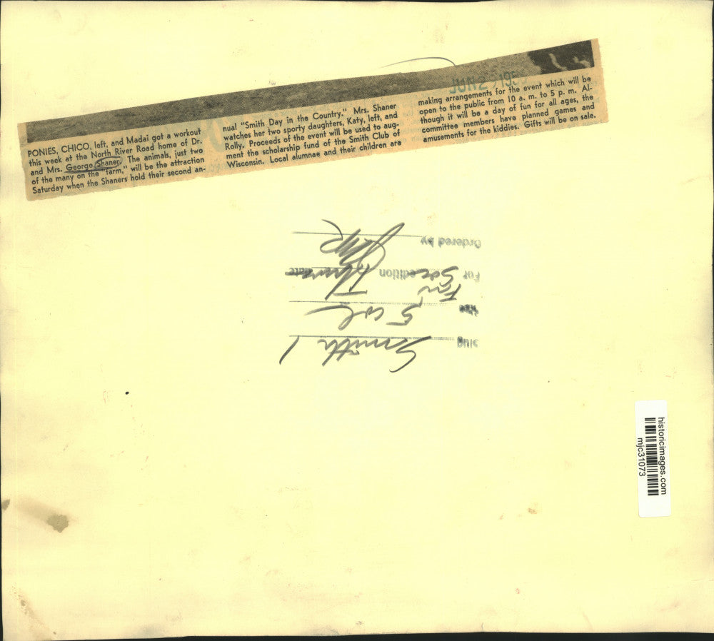 1956 Press Photo Mrs. George Shaner and daughters at Smith Club of Wisconsin