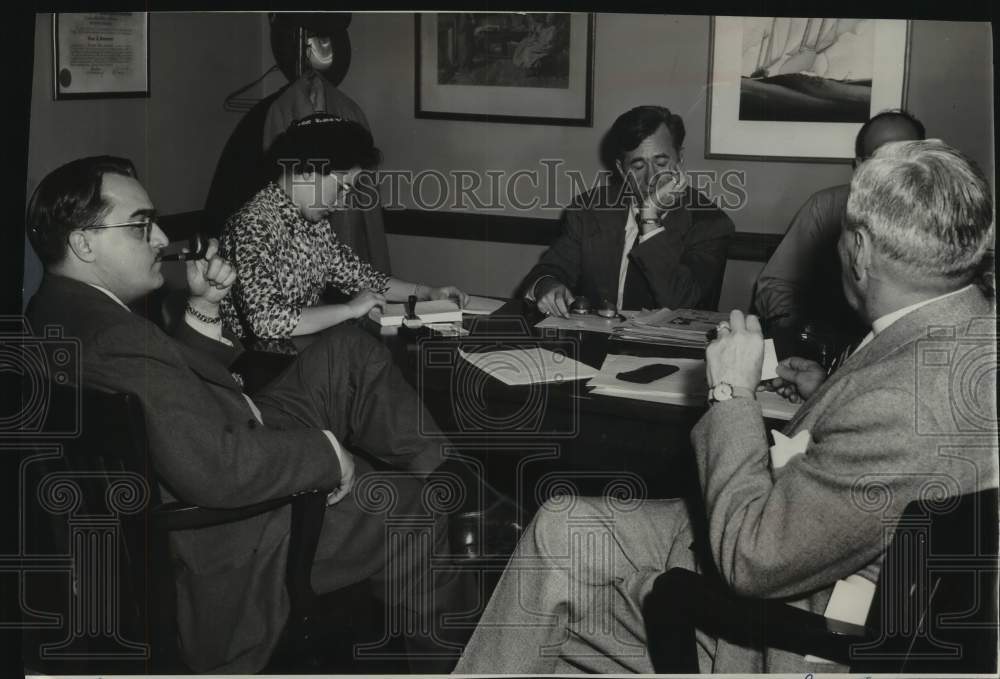 1953 Press Photo Principals in a Libel Lawsuit Attending an Adverse Examination