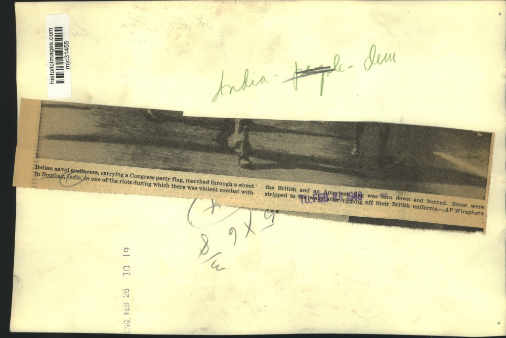 1946 Press Photo Indian naval mutineers, march through streets of Bombay, India