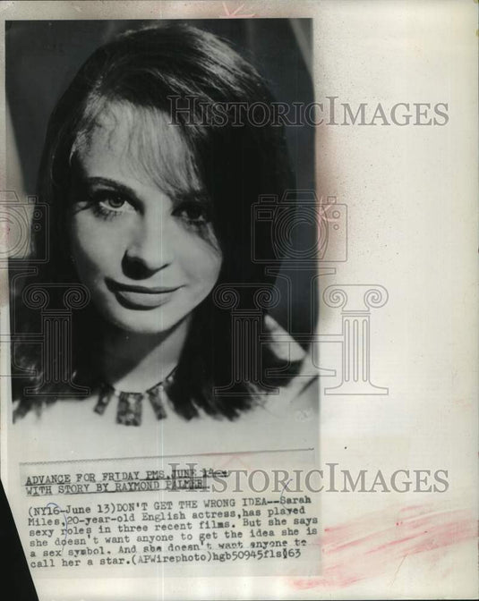 1963 Press Photo British actress Sarah Miles - mjc31749- Historic Images