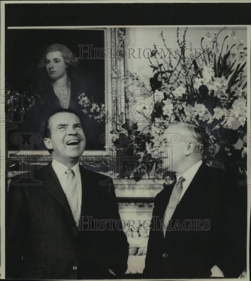 Load image into Gallery viewer, 1969 Press Photo President Nixon and Prime Minister Wilson, 10 Downing St
