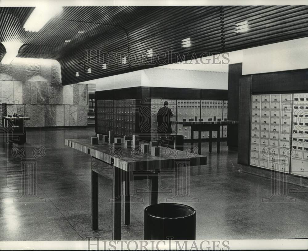 1968 Press Photo Lobby of new post office on West St. Paul Avenue, Milwaukee
