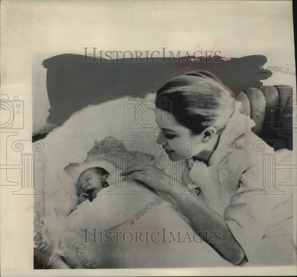 1957 Press Photo Princess Grace of Monaco &amp; her daughter Princess Caroline- Historic Images