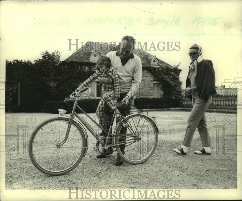 1971 Press Photo Prince Rainier, Princess Grace and their Daughter Monaco