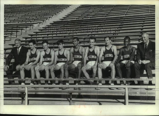 1965 Press Photo University of Wisconsin's Cross Country team, Madison.- Historic Images