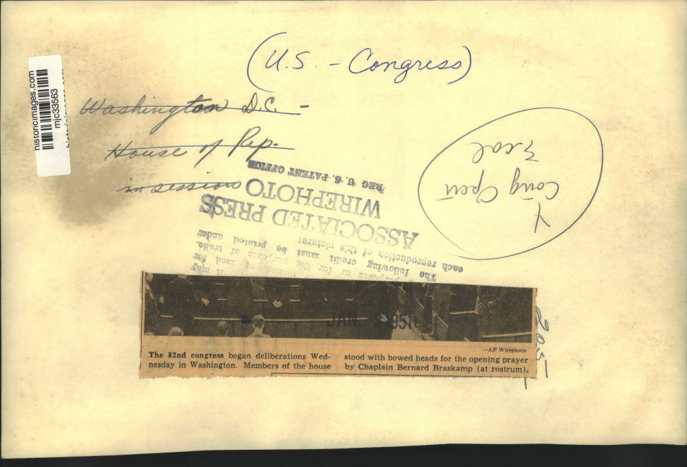 1951 Press Photo Members of congress stand for opening prayer - mjc33563