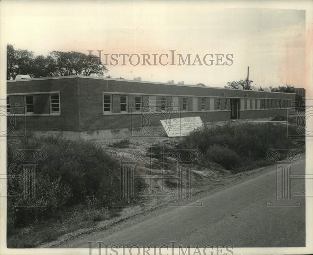 1957 Press Photo University of Wisconsin's Poultry and Genetic Research, Madison