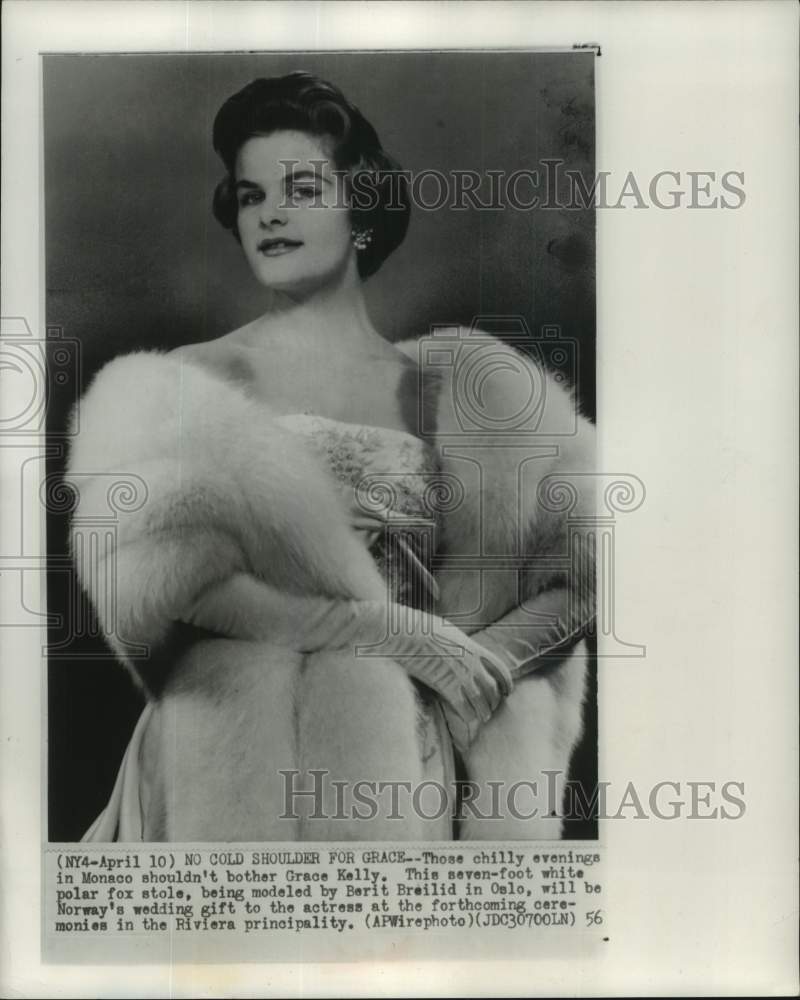 1956 Press Photo Berit Breilid models polar fox stole, Grace Kelly wedding gift- Historic Images