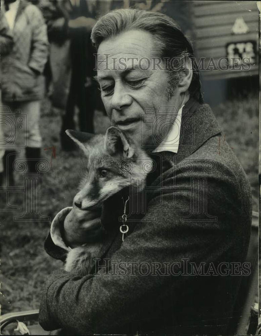 1966 Press Photo Rex Harrison on location for "Doctor Doolittle," England- Historic Images