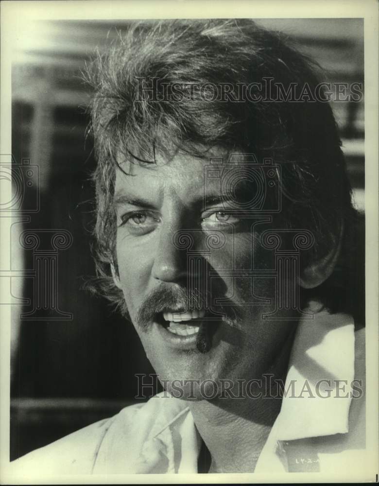 1973 Press Photo Donald (&quot;Klute&quot;) Sutherland stars in &quot;Lady Ice.&quot;- Historic Images