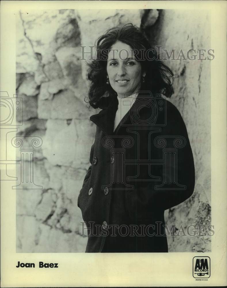 1972 Press Photo Singer-composer Joan Baez - mjc34993- Historic Images