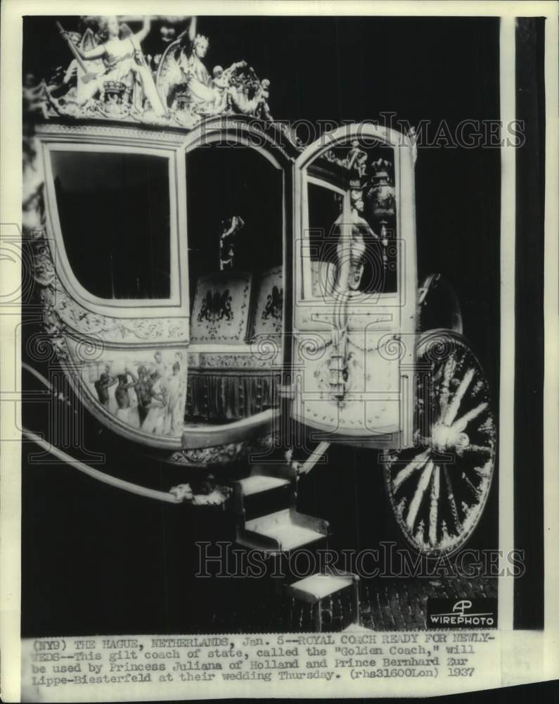 1937 Press Photo Royal coach ready for newlyweds, The Hague, Netherlands.- Historic Images