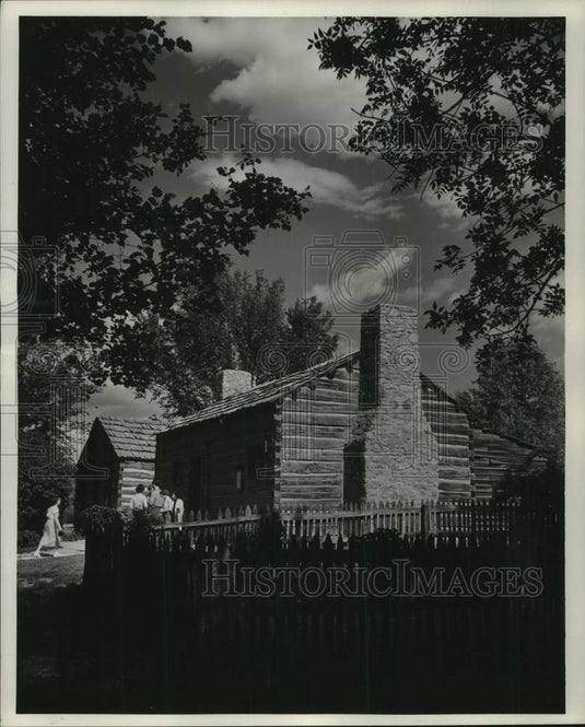 1954 Press Photo Cabin belonged to Henry Onstot, an influence in Lincoln's life- Historic Images