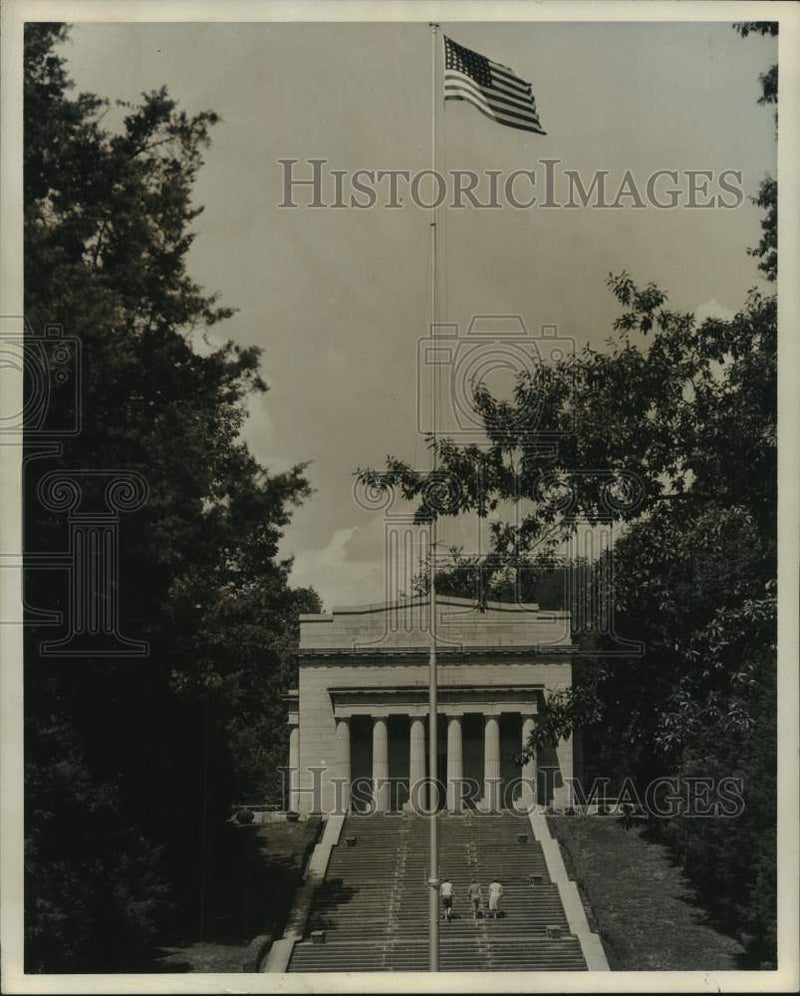 Load image into Gallery viewer, 1955 Press Photo Shrine located within Abraham Lincoln National Historical Park
