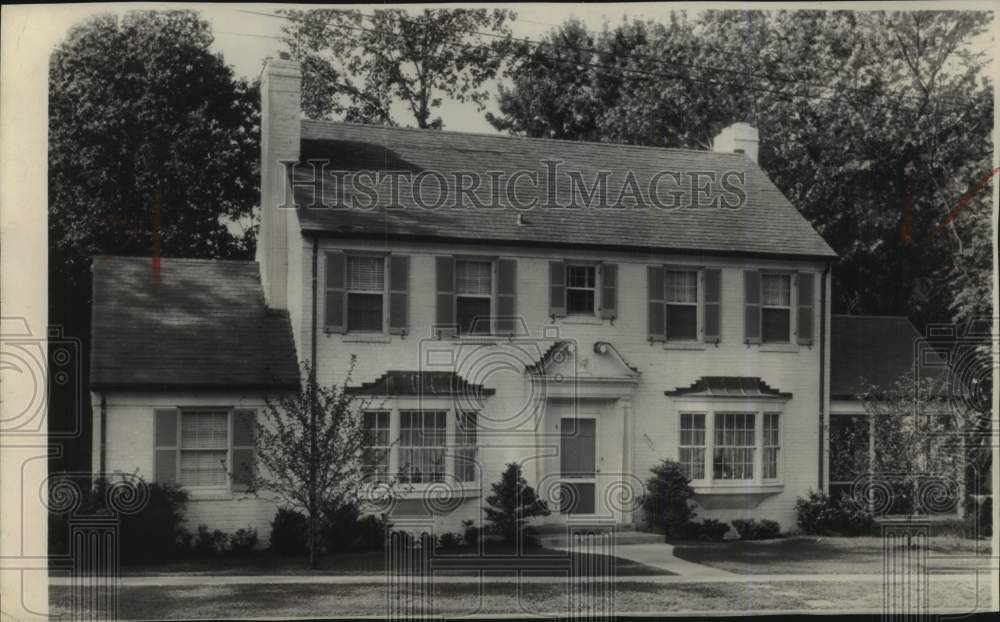 1952 Press Photo Senator Richard Nixon&#39;s home in Washington, D.C. - mjc35597- Historic Images