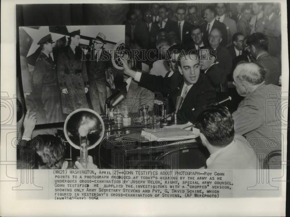 1954 Press Photo Roy Cohn testifies about photograph as he was cross examined.- Historic Images