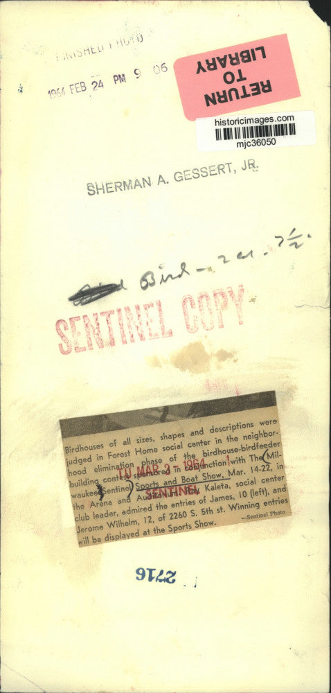 1964 Press Photo Boys enter birdhouses they made in Milwaukee competition