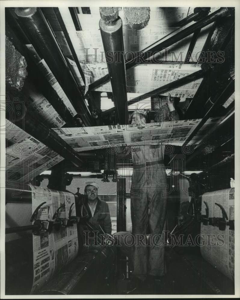 1960 Press Photo Milwaukee Journal Sentinel printer loading paper on presses, WI- Historic Images