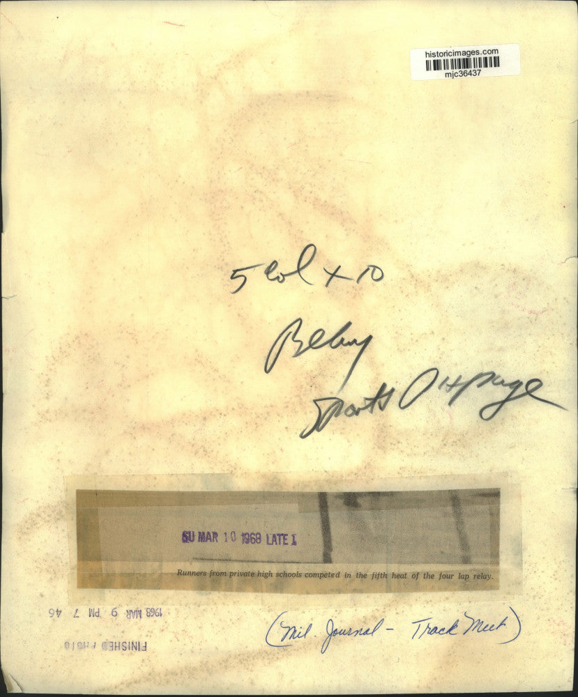 1968 Press Photo Runners from private high schools compete at track meet.