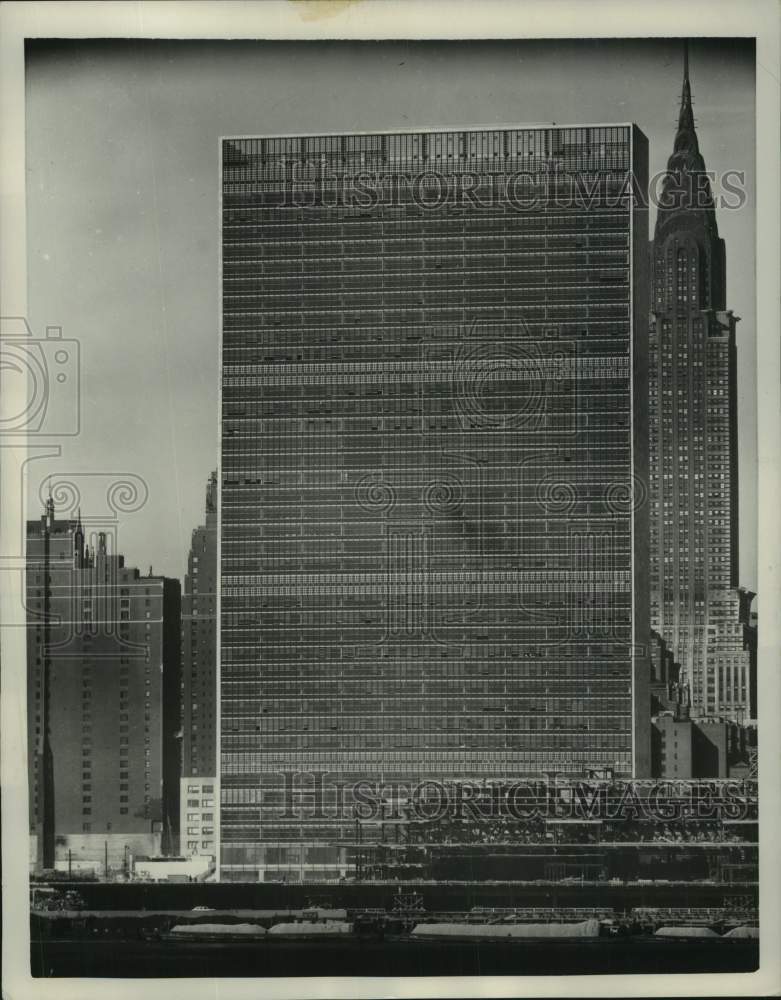 1950 Press Photo New York City home of the United Nations along East River Drive- Historic Images