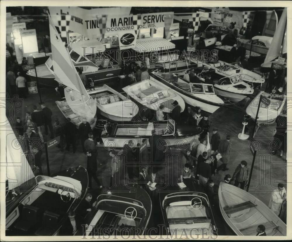 1965 Press Photo 25th annual Milwaukee Sentinel Sports-Travel &amp; Boat Show opens- Historic Images