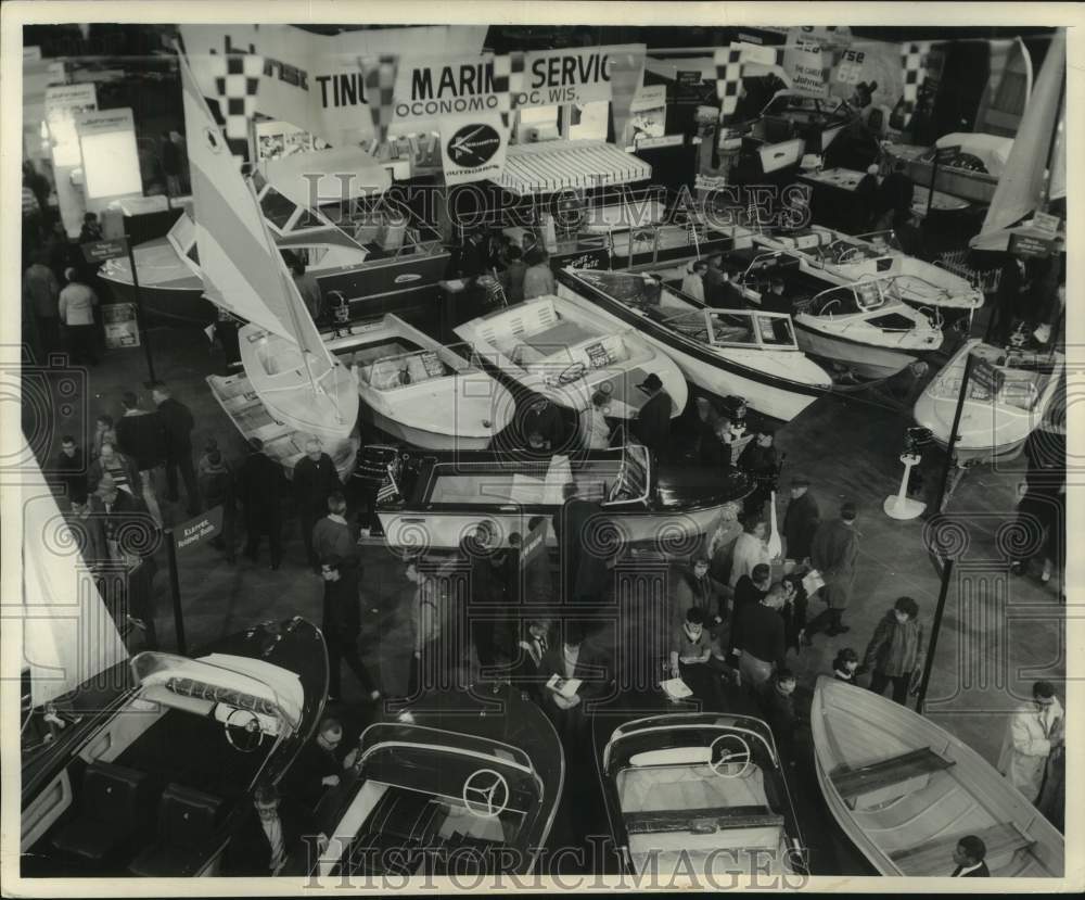 1965 Press Photo 25th annual Milwaukee Sentinel Sports-Travel & Boat Show opens- Historic Images