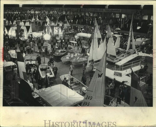 1965 Press Photo Boats 'sail' Auditorium floor of Milwaukee Sentinel Sports Show- Historic Images