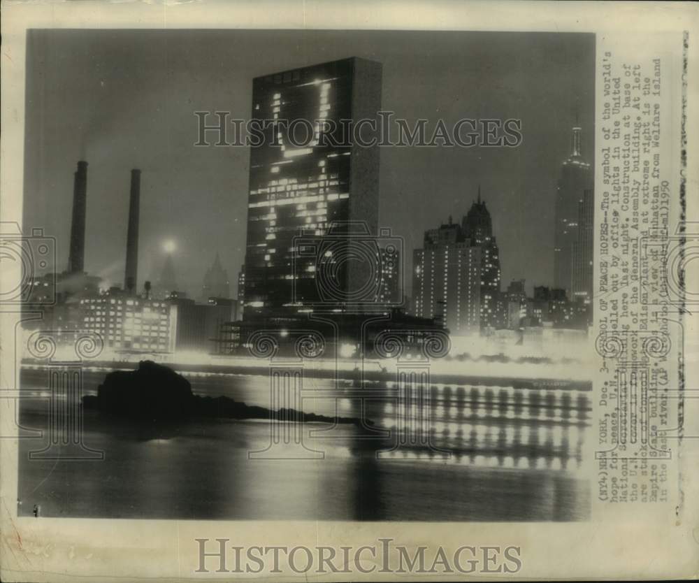 1950 Press Photo Lights spell out UN in United Nations Secretariat Building- Historic Images