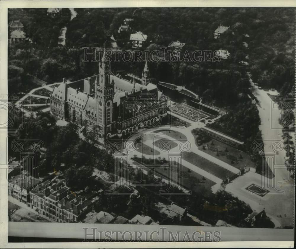 1948 Press Photo Aerial view of The United Nations Building, The Hague, Holland- Historic Images