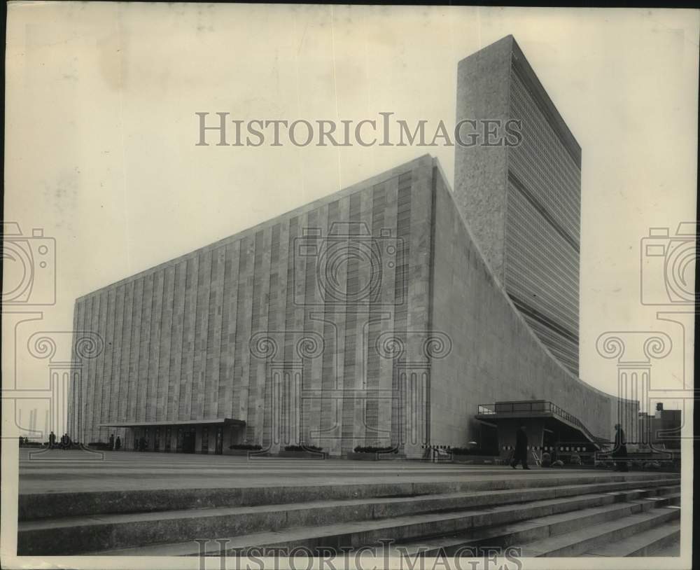 1953 Press Photo Exterior view of United Nations building from the north side- Historic Images