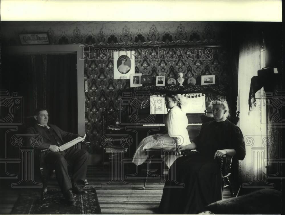 1910 Press Photo King house, over the Ninneconne, Wisconsin post office- Historic Images