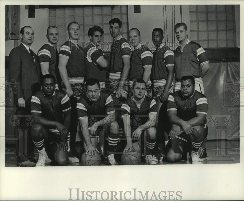 1965 Press Photo Members of The Journal Ã¢â‚¬Ëœ64-Ã¢â‚¬Ëœ65 season basketball squad- Historic Images