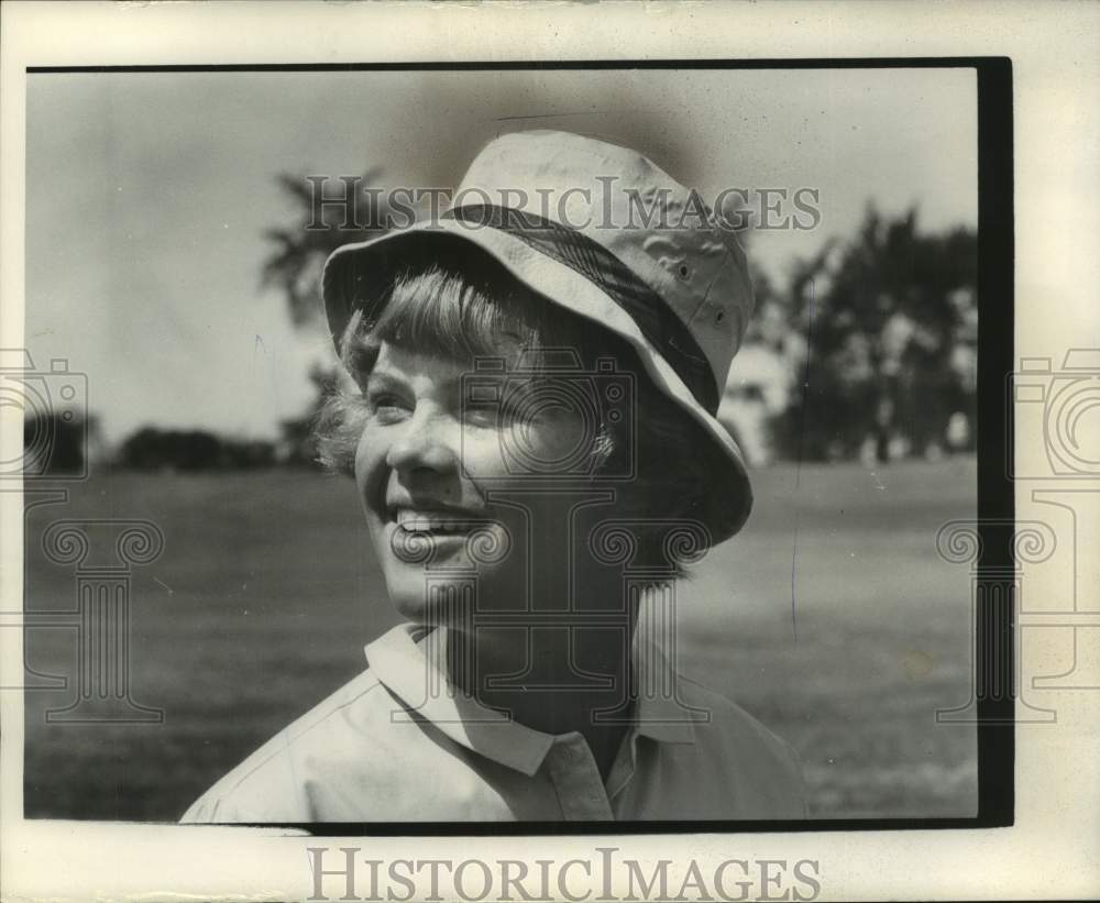 1964 Press Photo Golfer Carol Jean Sorensen of Racine, Wisconsin - mjc37006- Historic Images