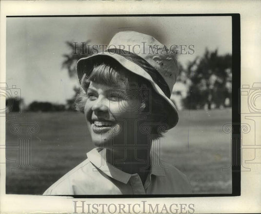 1964 Press Photo Golfer Carol Jean Sorensen of Racine, Wisconsin - mjc37006- Historic Images