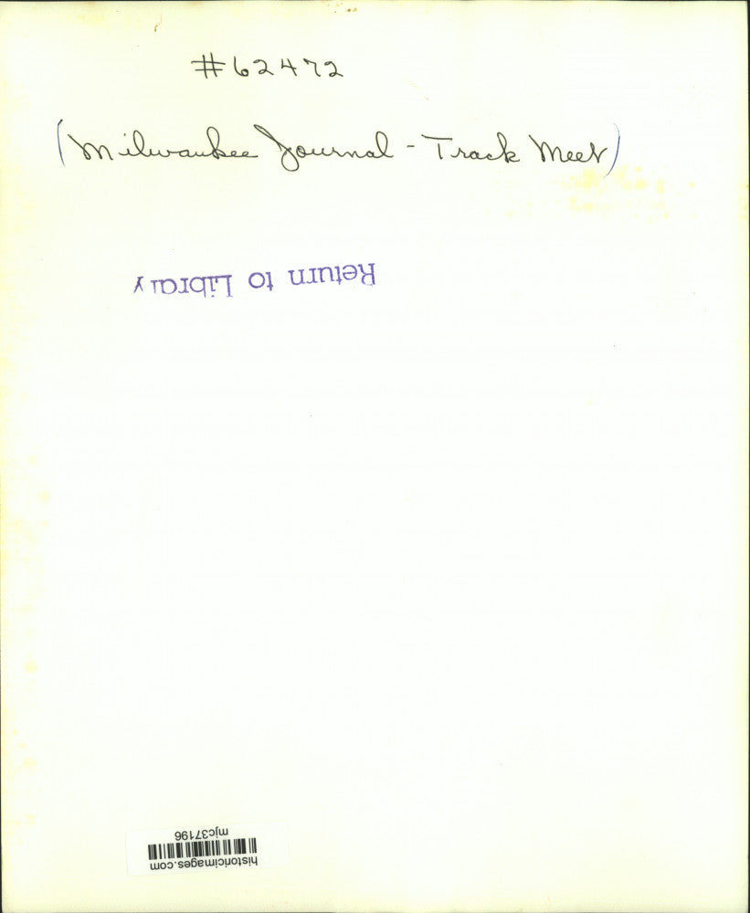 1966 Press Photo Pole vaulting at Milwaukee Journal track meets - mjc37196