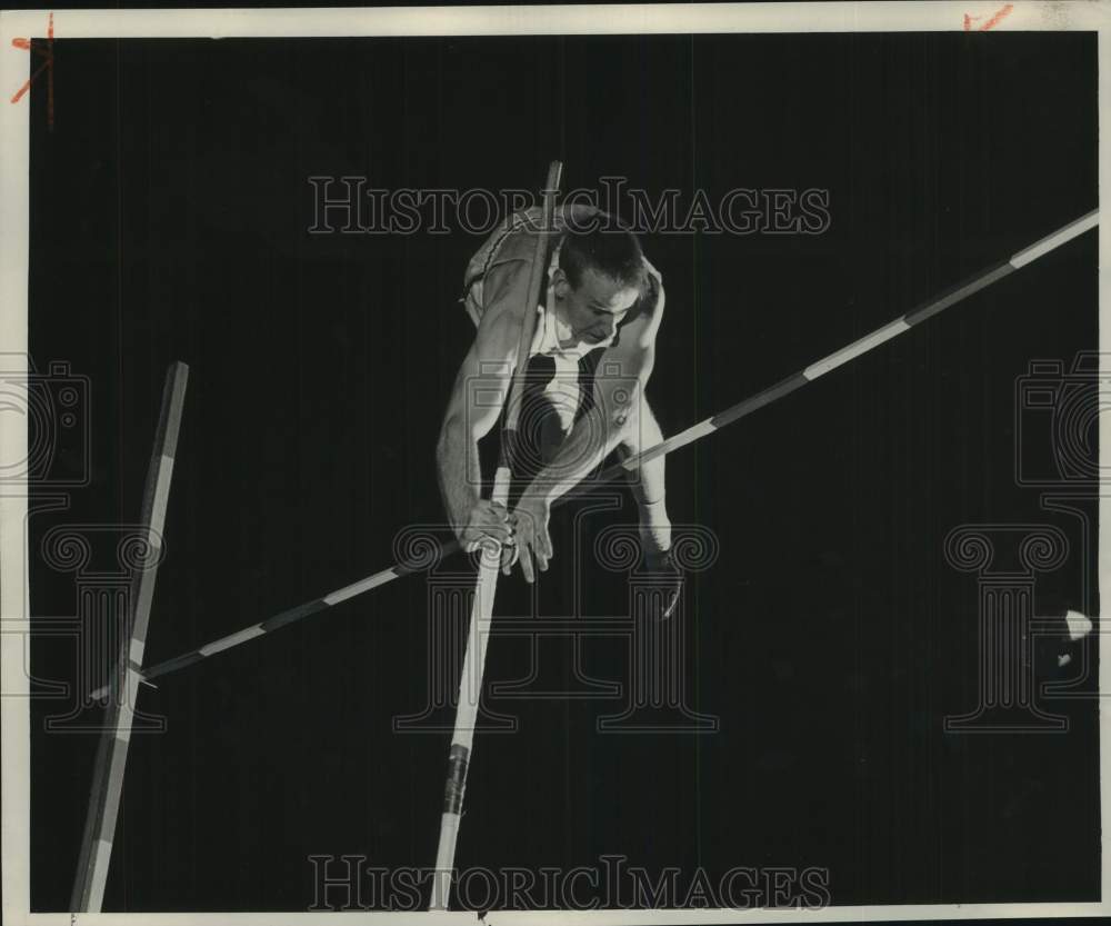 1952 Press Photo Milwaukee Journal track pole vaulter in action - mjc37247- Historic Images