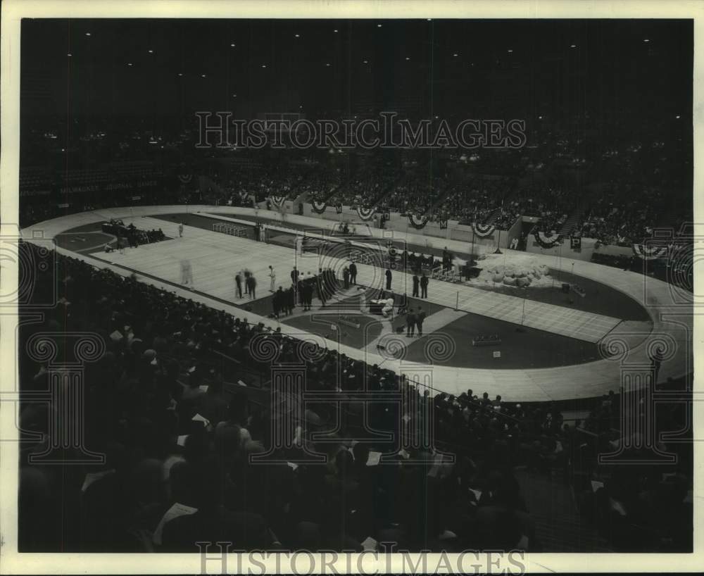 1952 Press Photo The arena for the Milwaukee Journal track meet - mjc37257- Historic Images