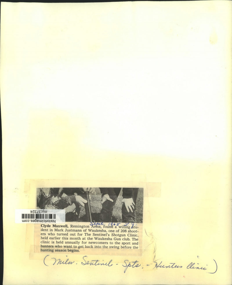 Load image into Gallery viewer, 1965 Press Photo Clyde Maxwell, Mark Justmann, Shotgun clinic iWaukesha Gun Club
