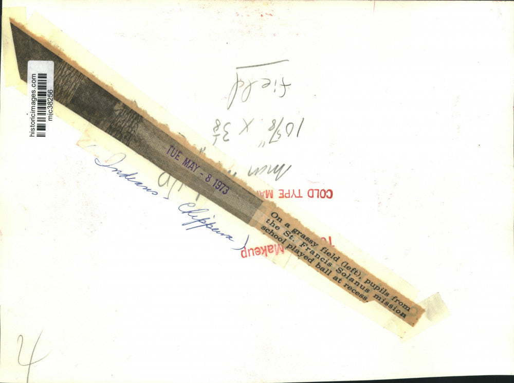 1973 Press Photo Chippewa Students Play Football At St. Francis Solanus Mission