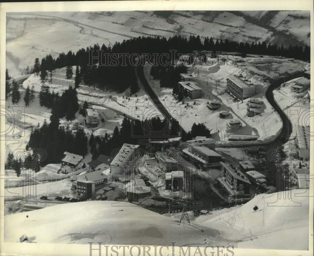 1968 Press Photo Chamrousse, France site of Olympic downhill skiing - mjc38330- Historic Images